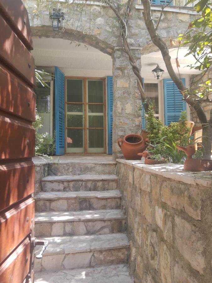 Sea-Side Old Stone Villa With A Private Garden Budva Kültér fotó