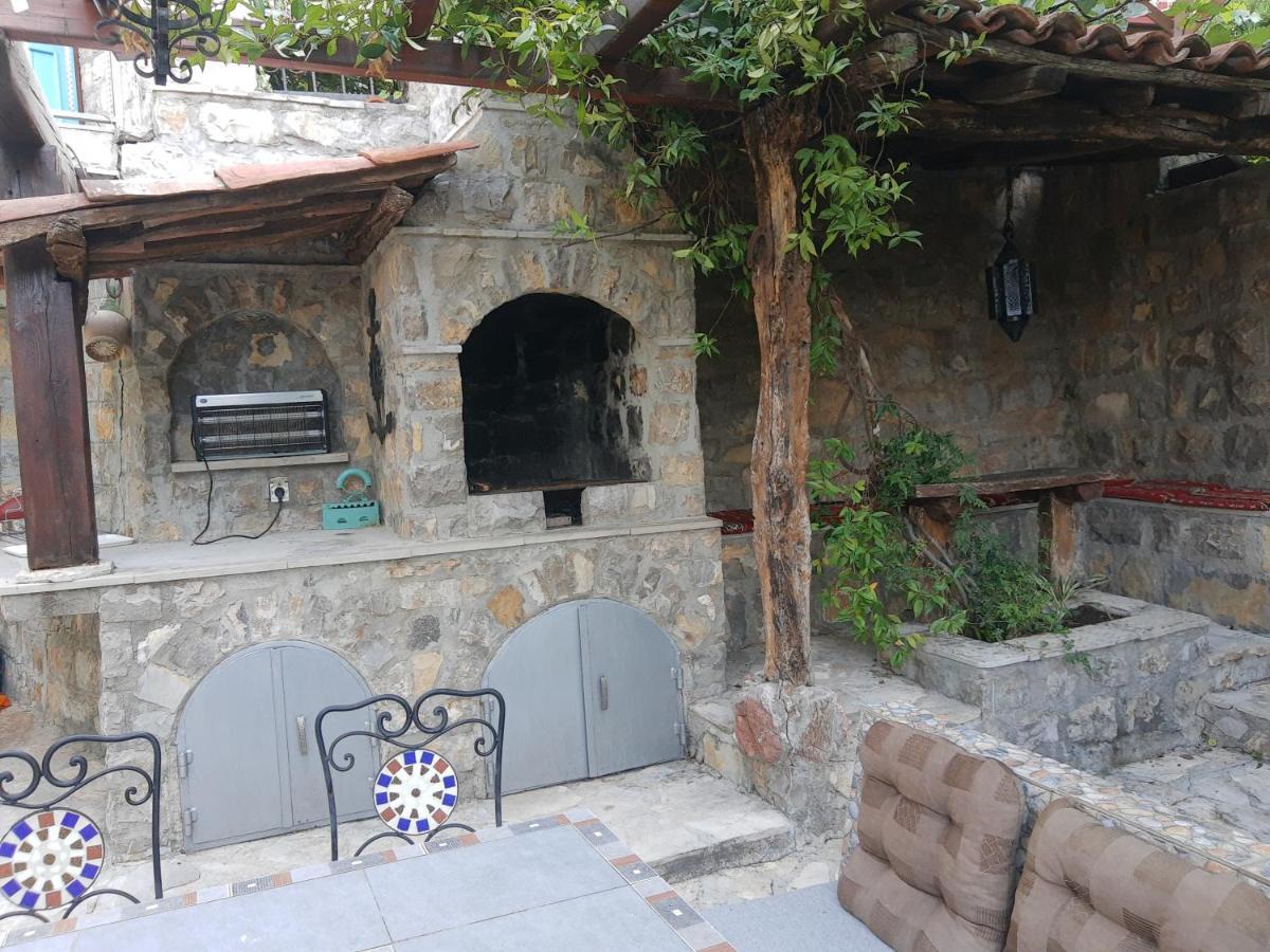 Sea-Side Old Stone Villa With A Private Garden Budva Kültér fotó