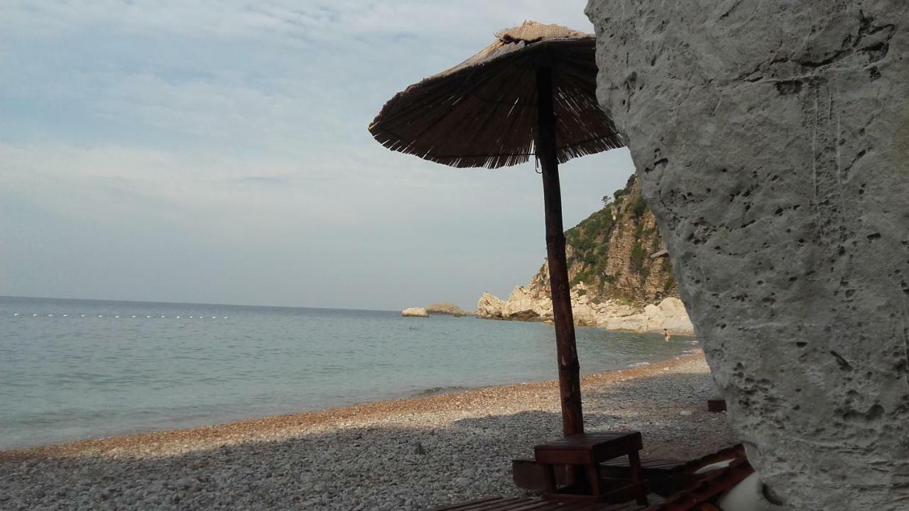 Sea-Side Old Stone Villa With A Private Garden Budva Kültér fotó