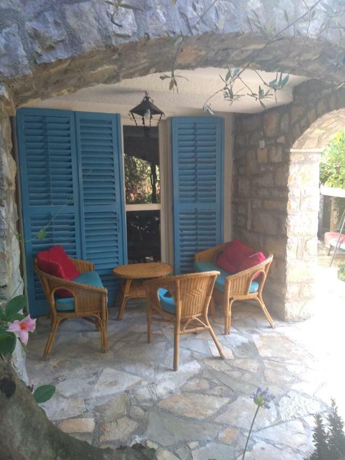 Sea-Side Old Stone Villa With A Private Garden Budva Kültér fotó